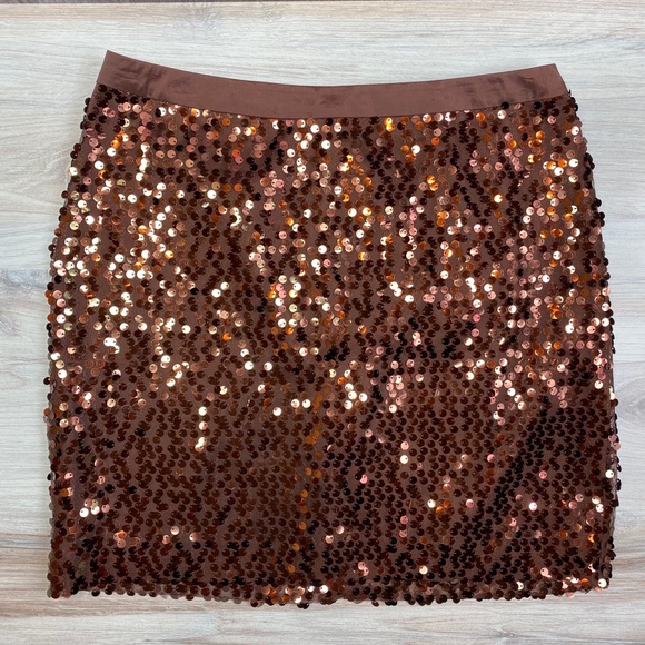 Banana Republic Dresses & Skirts - Banana Republic size 2 Mini Skirt